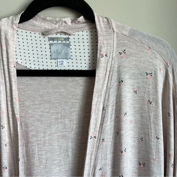 Miiyu x Twik lace trim robe - Picture 2 of 5